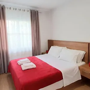 Comfy Apartment- Sunny Balcony Appartement